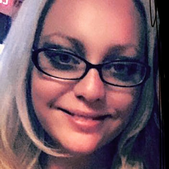 Meet your Posher, Gabby - Picture 1 of 1